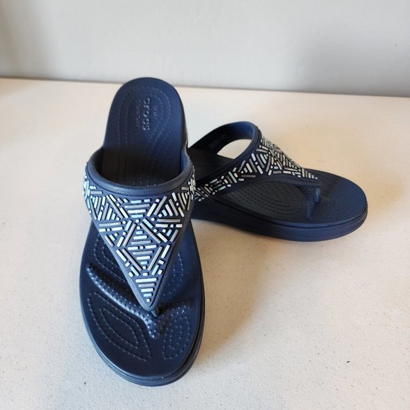 Crocs Wedge "LIKE NEW" - Picture 9 of 14